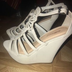 Summer wedges
